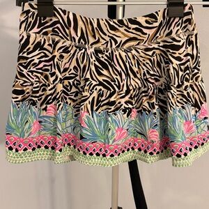 Lilly Pulitzer Luxletic Gardenia Skort in the "Can You Zee Me" Onyx